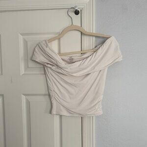 Chic Off-Shoulder Blouse in Soft Cream